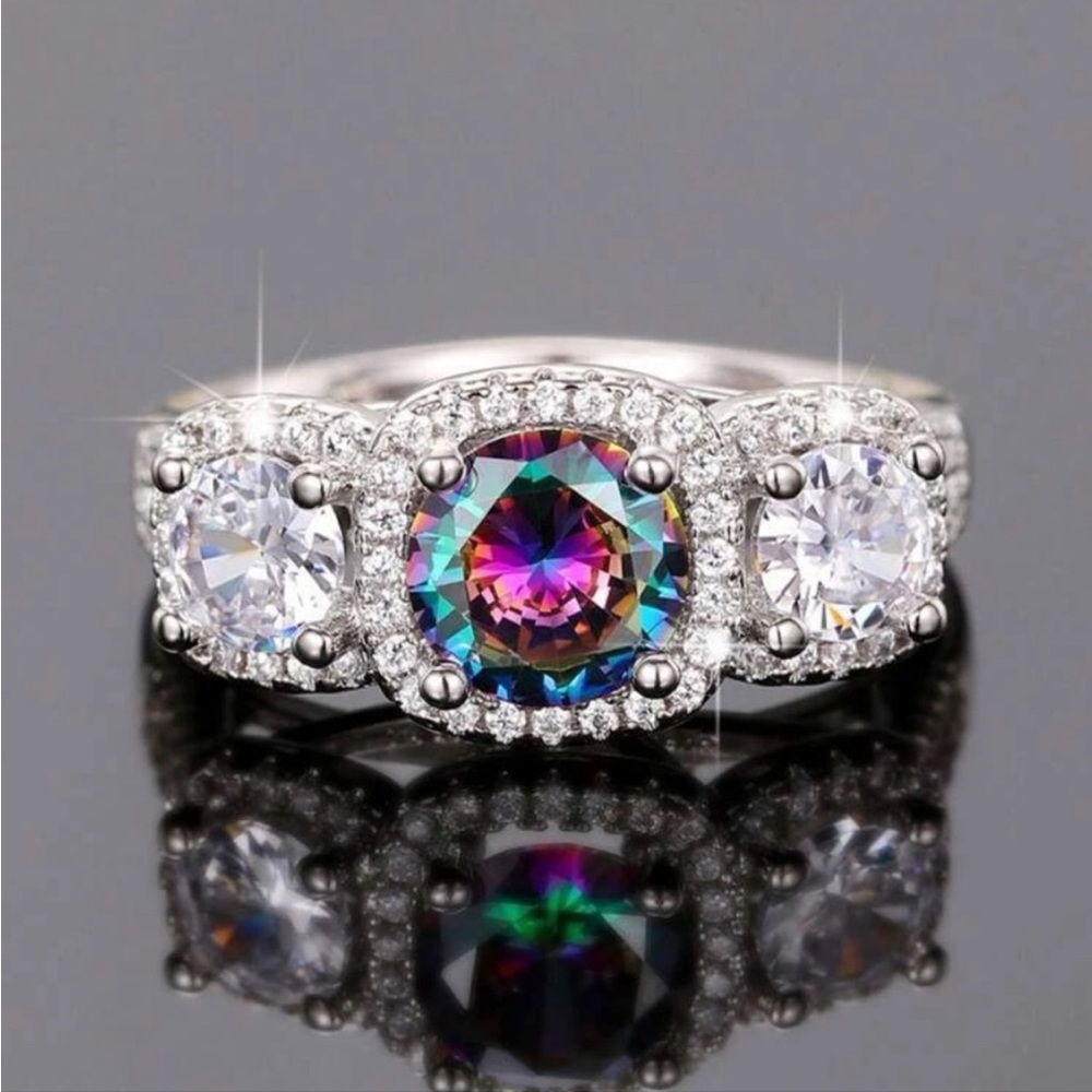CUBIC ZIRCONIUM SILVER TONE RING
